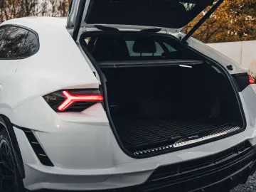 Urus S   Pano   B O   Bianco Icarus   23