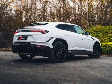 Urus S   Pano   B O   Bianco Icarus   23
