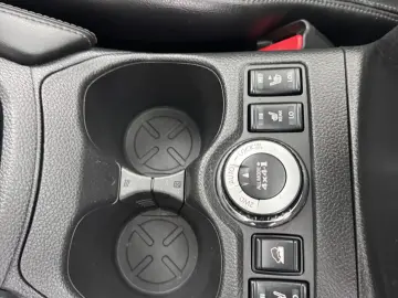 Nissan X-trail 4×4 2.0