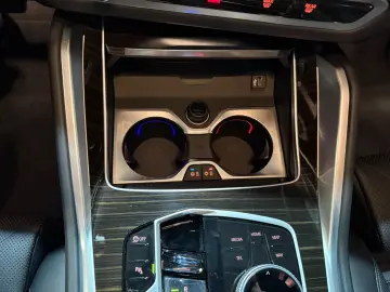 X6 40i xD M Sport Pro~PANO SKY~H&K~360~HUD~21