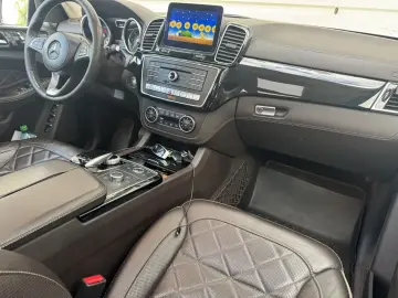 Mercedes Benz GLS350