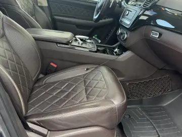 Mercedes Benz GLS350