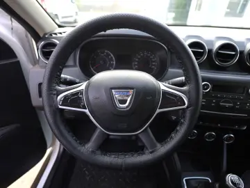 Dacia Duster 1.5D 115CP Comfort 4WD