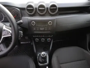 Dacia Duster 1.5D 115CP Comfort 4WD