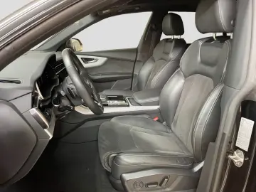 Q8 55TFSI quat Tiptrnc S-line