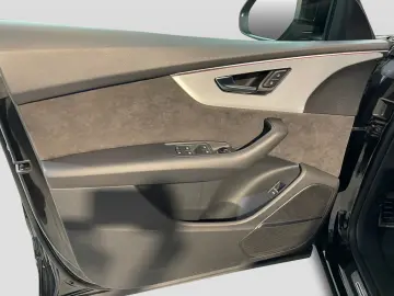 Q8 55TFSI quat Tiptrnc S-line