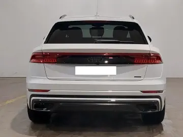 Q8 55TFSI Competition S-Line