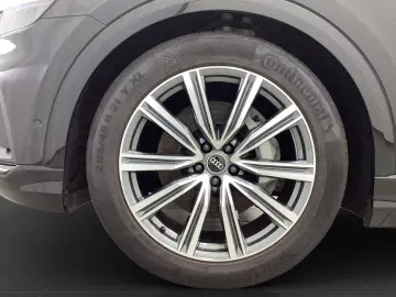 Q8 55 TFSI Q 2x S-LINE