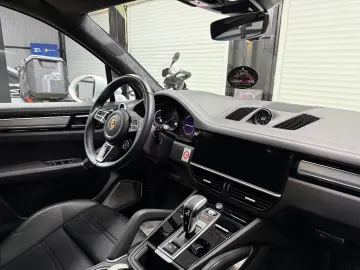 Porsche Cayenne Turbo S E-Hybrid Tiptronic S