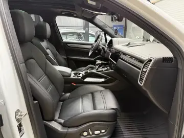 Porsche Cayenne Turbo S E-Hybrid Tiptronic S