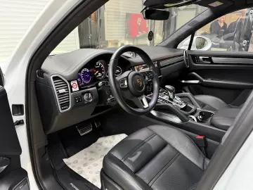 Porsche Cayenne Turbo S E-Hybrid Tiptronic S