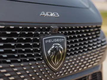 Peugeot 408 ALLURE PACK 1.2 L PURETECH TURBO SS 130 CP EAT8