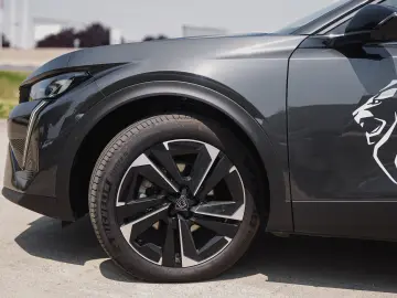 Peugeot 408 ALLURE PACK 1.2 L PURETECH TURBO SS 130 CP EAT8