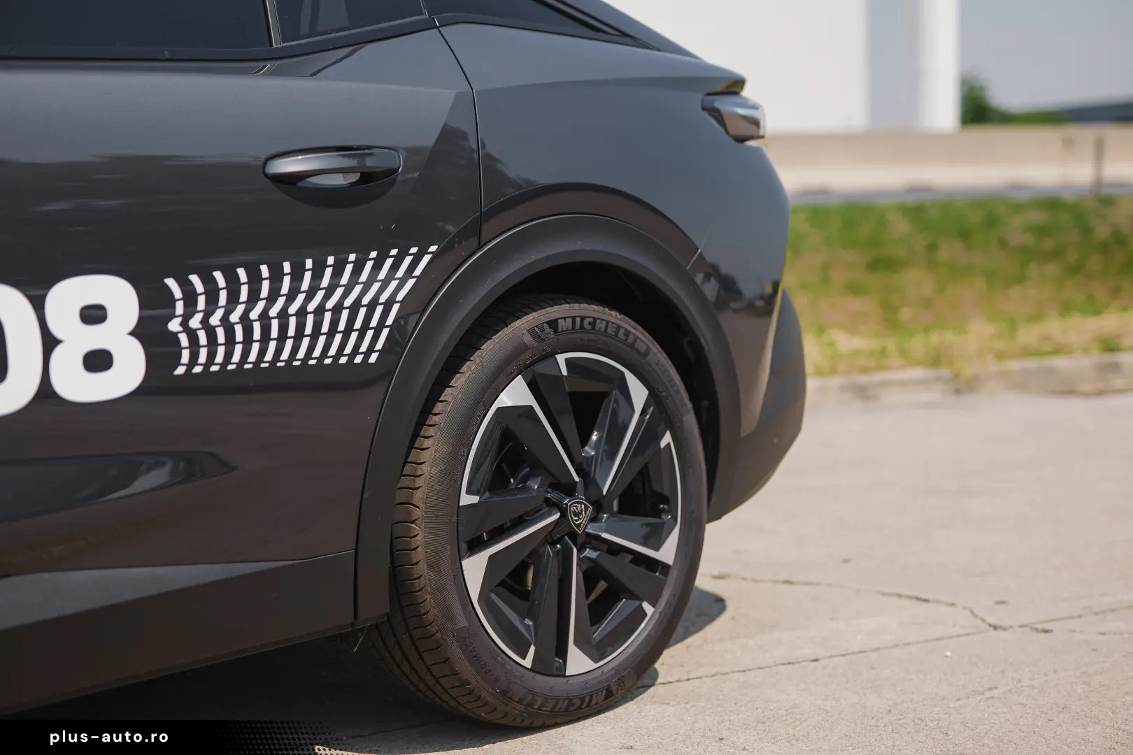 Peugeot 408 ALLURE PACK 1.2 L PURETECH TURBO SS 130 CP EAT8