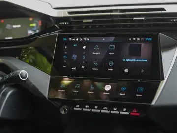 Peugeot 408 ALLURE PACK 1.2 L PURETECH TURBO SS 130 CP EAT8