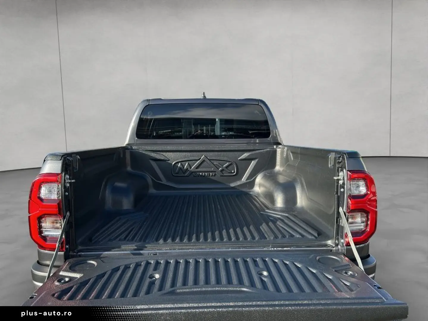 HiLux 4x4 Double Cab Invincible