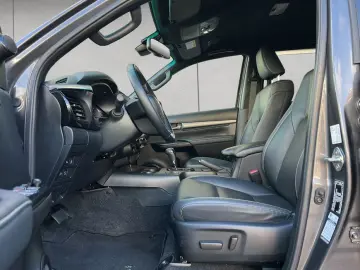HiLux 4x4 Double Cab Invincible