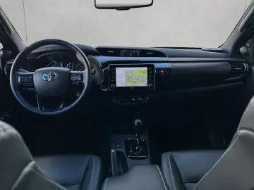 HiLux 4x4 Double Cab Invincible