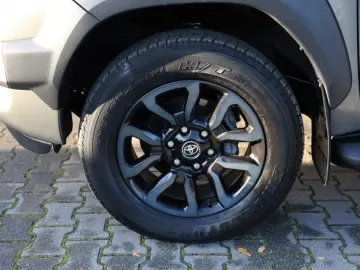 Hilux 2.8 D-4D X-TRA CAB INVINCIBLE