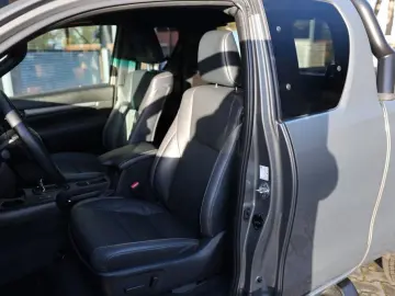 Hilux 2.8 D-4D X-TRA CAB INVINCIBLE