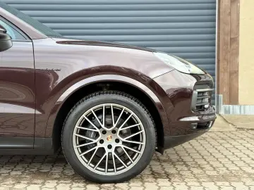 Cayenne Hybrid Platinum Edition