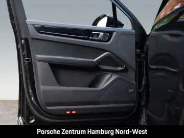 Cayenne E-Hybrid Platinum Edition  Panorama