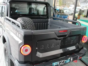 Grenadier Quartermaster Trialmaster mit Winde