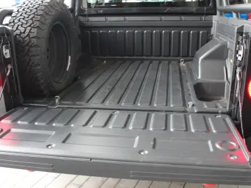 Grenadier Quartermaster Trialmaster mit Winde