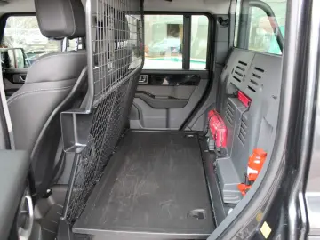 Grenadier Quartermaster Trialmaster mit Winde