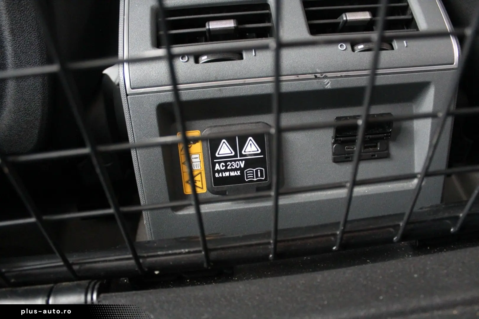 Grenadier Quartermaster Trialmaster mit Winde