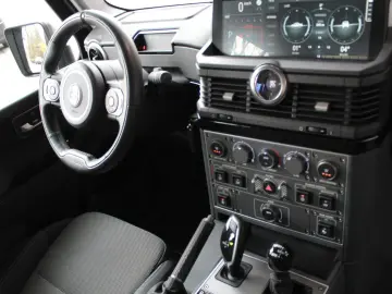 Grenadier Quartermaster Trialmaster mit Winde