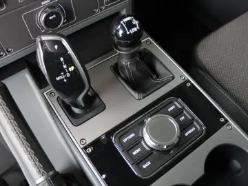 Grenadier Quartermaster Trialmaster mit Winde