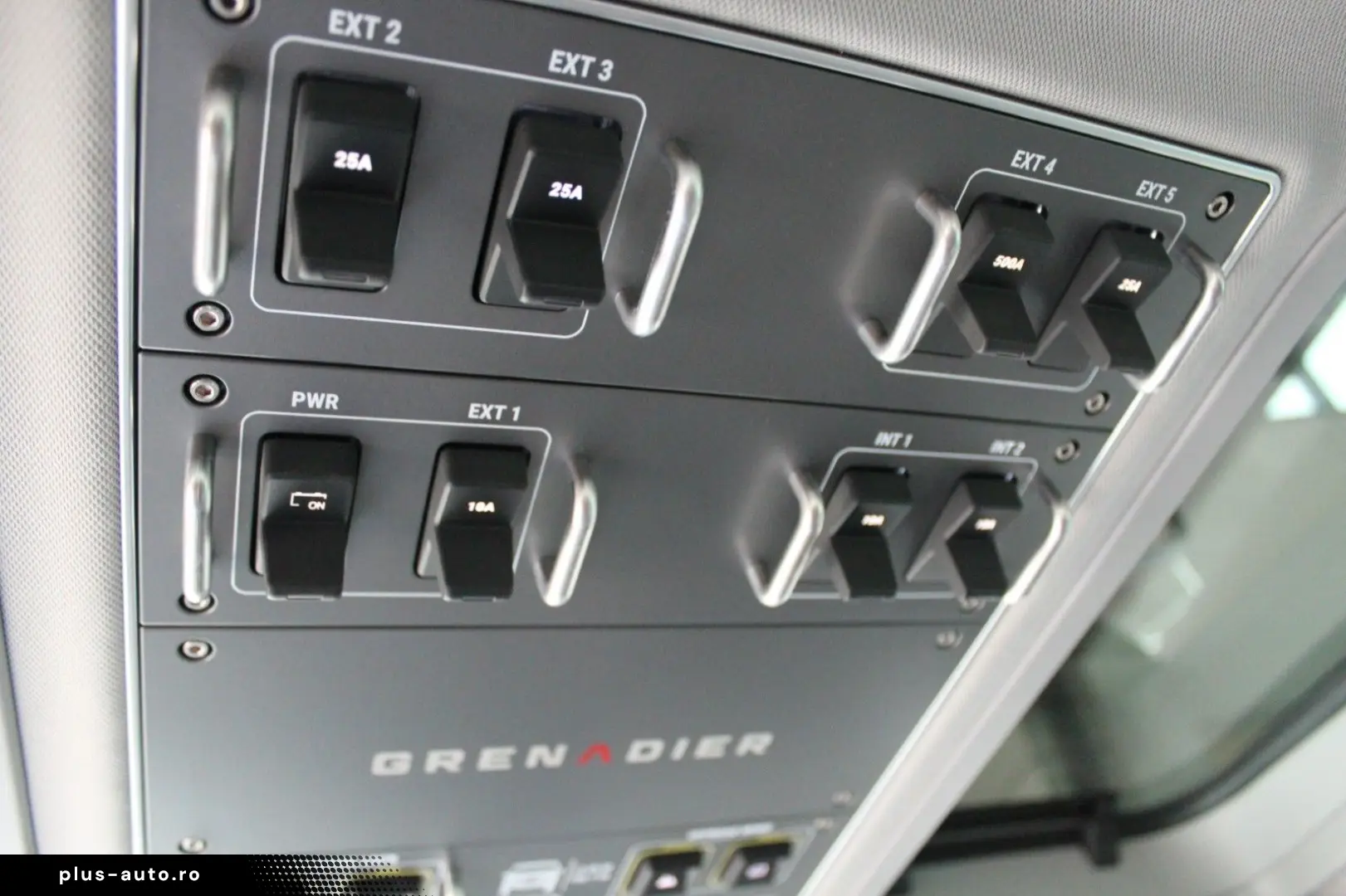 Grenadier Quartermaster Trialmaster mit Winde