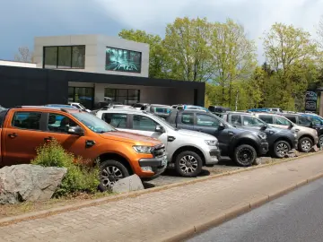 Grenadier Quartermaster Trialmaster mit Winde