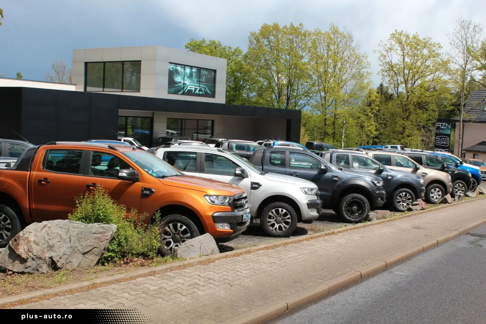 Grenadier Quartermaster Trialmaster mit Winde