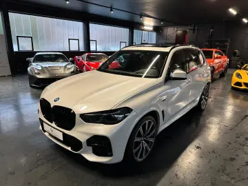 X5 xDrive 45e M Sport Fond-Entertainment Pano HK