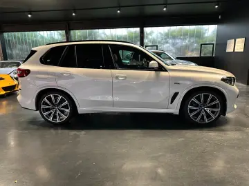 X5 xDrive 45e M Sport Fond-Entertainment Pano HK