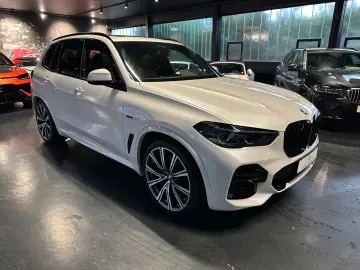 X5 xDrive 45e M Sport Fond-Entertainment Pano HK