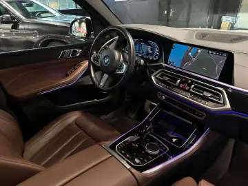 X5 xDrive 45e M Sport Fond-Entertainment Pano HK