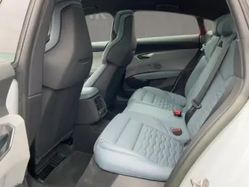 e-tron GT basis quattro Kam. Leder Luft Navi 360