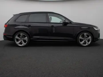 SQ7 4.0 TDI quattro. Panorama 360  HUD 7 Sitzer