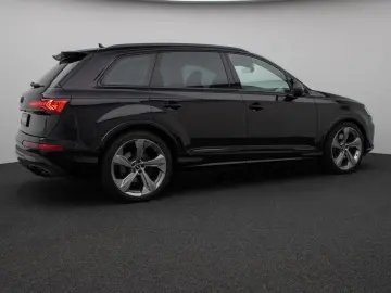 SQ7 4.0 TDI quattro. Panorama 360  HUD 7 Sitzer