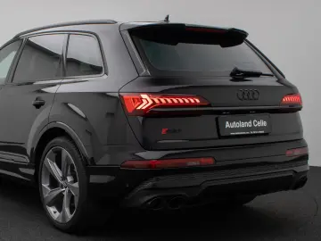 SQ7 4.0 TDI quattro. Panorama 360  HUD 7 Sitzer