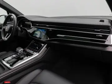 SQ7 4.0 TDI quattro. Panorama 360  HUD 7 Sitzer