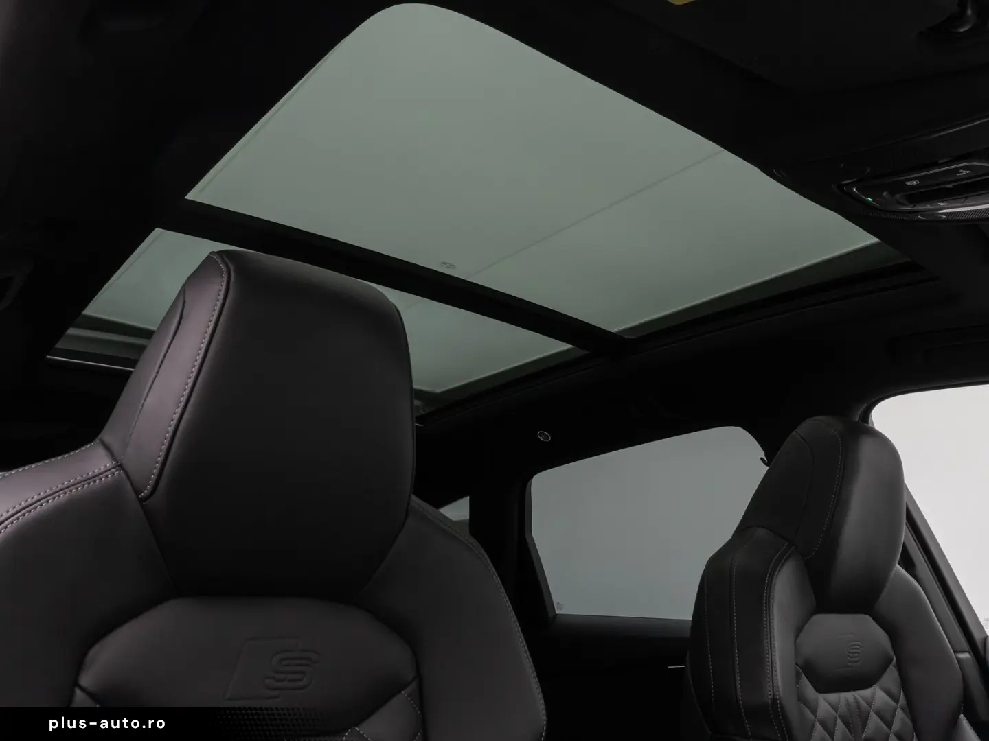 SQ7 4.0 TDI quattro. Panorama 360  HUD 7 Sitzer