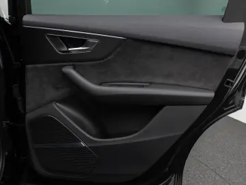 SQ7 4.0 TDI quattro. Panorama 360  HUD 7 Sitzer