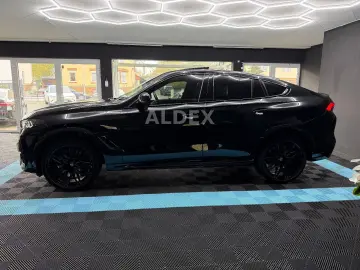 BMW X6 M Comp B&W SKYLOUNGE CARBON MASSAGE