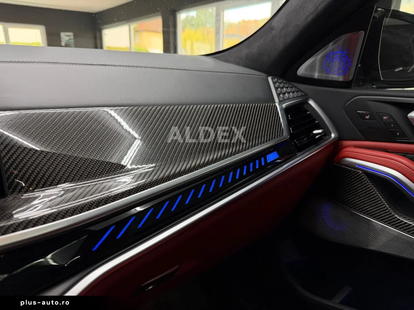 BMW X6 M Comp B&W SKYLOUNGE CARBON MASSAGE