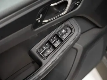 Macan T Panarama PASM Sitzbelüftung AHK