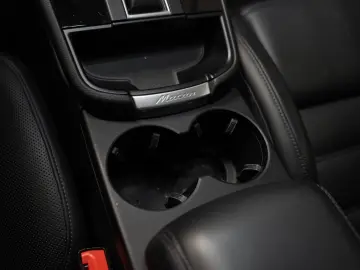 Macan T Panarama PASM Sitzbelüftung AHK